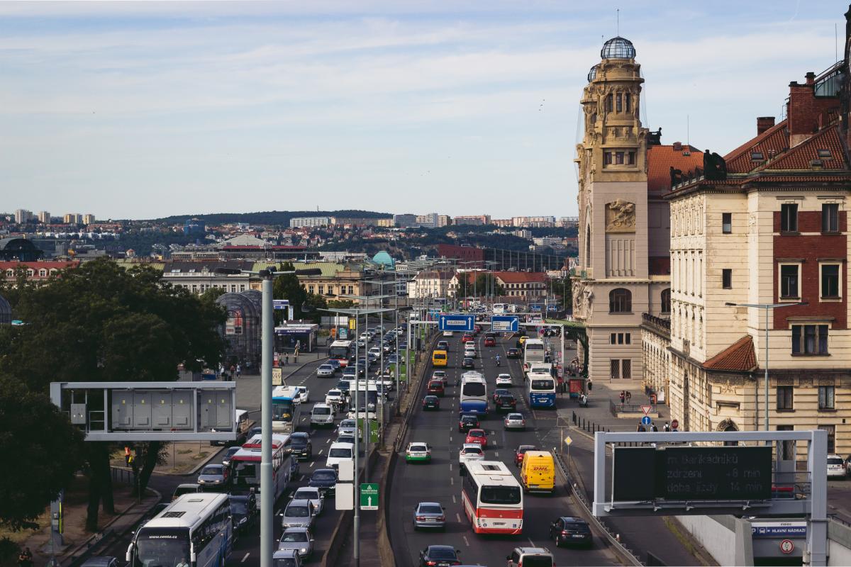 Praha získá pro letošní rok více než půl miliardy korun od státu na obnovu významných komunikací