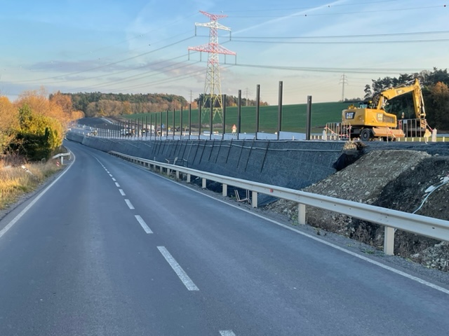 Nový úsek dálnice D7 u Panenského Týnce bude do provozu uveden v prosinci