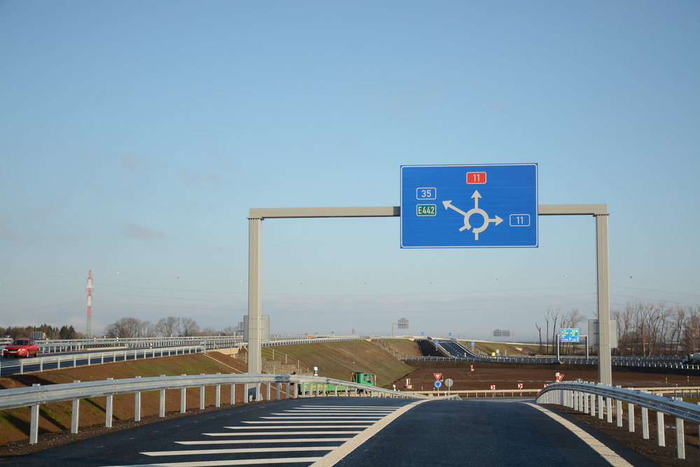 Dálnice D11 je o 22 kilometrů delší! Nový úsek urychlí cestu mezi Hradcem Králové a Jaroměří