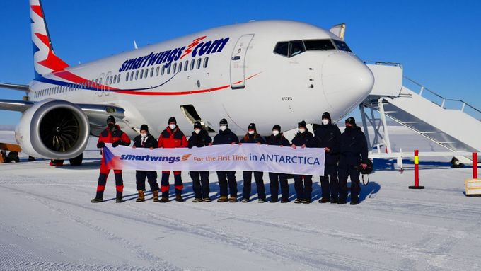 Letadlo na Antarktidě? Čeští piloti to s Boeingem dokázali