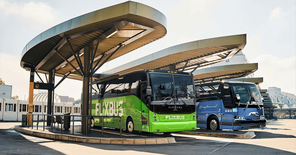 Rozšíření celosvětové sítě dálkových autobusů: FlixMobility získalo společnost Greyhound v USA