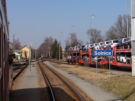 Do průmyslové zóny v Kvasinách dojedou vlaky rychleji a bez emisí